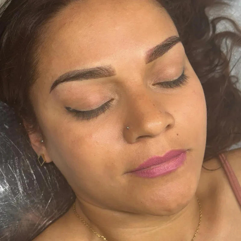 Micropigmentación de cejas en Sadelva Valencia